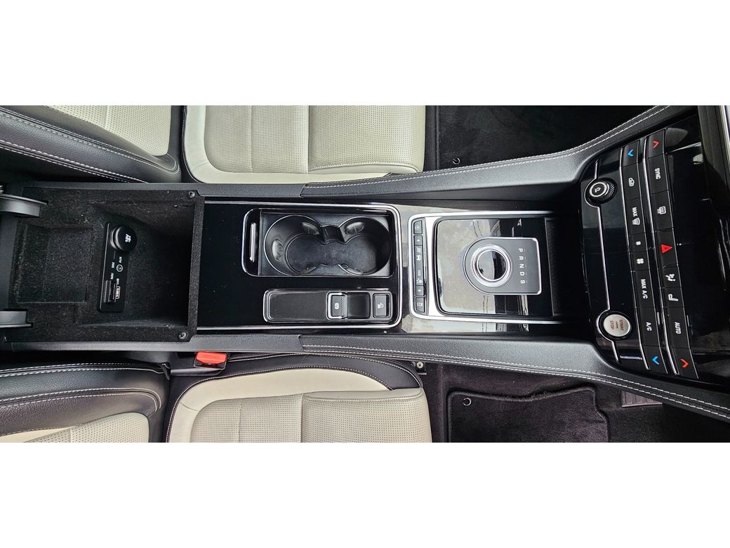 2018 Jaguar F-Pace