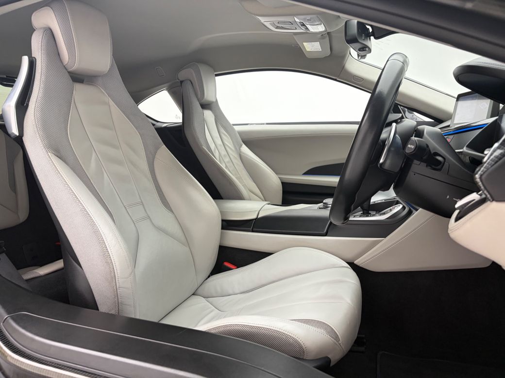 2016 BMW i8