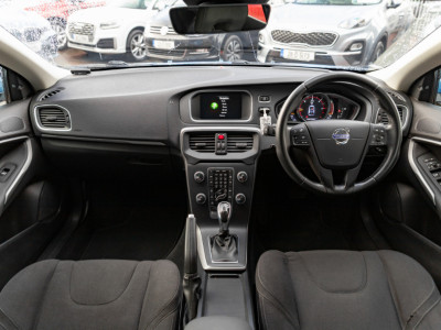 2016 Volvo V40