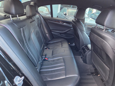 2023 BMW 530