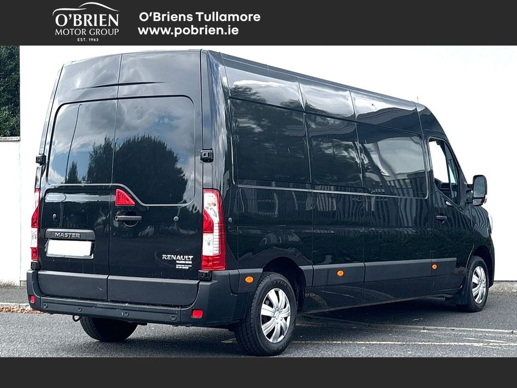 2022 Renault Master