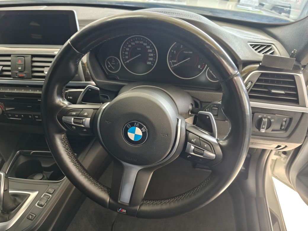 2017 BMW 320