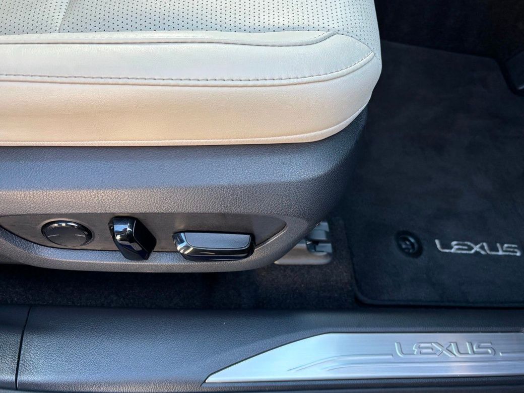 2025 Lexus RX450h+
