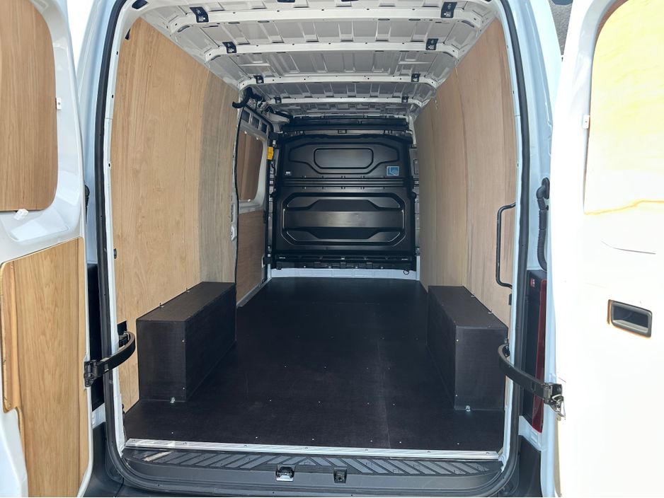 2025 Renault Master