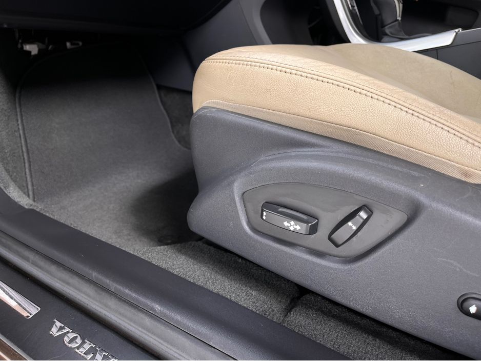 2016 Volvo XC60
