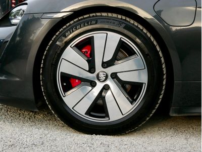 2023 Porsche Taycan