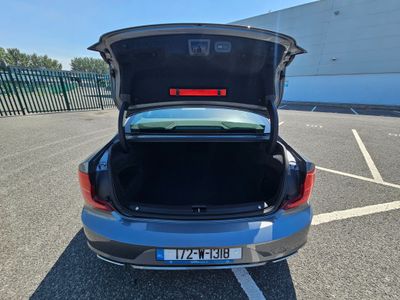 2017 Volvo S90