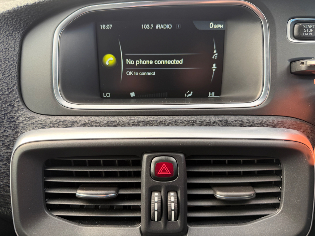 2016 Volvo V40