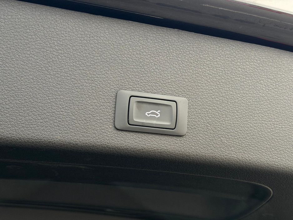 2024 Audi Q8 e-tron