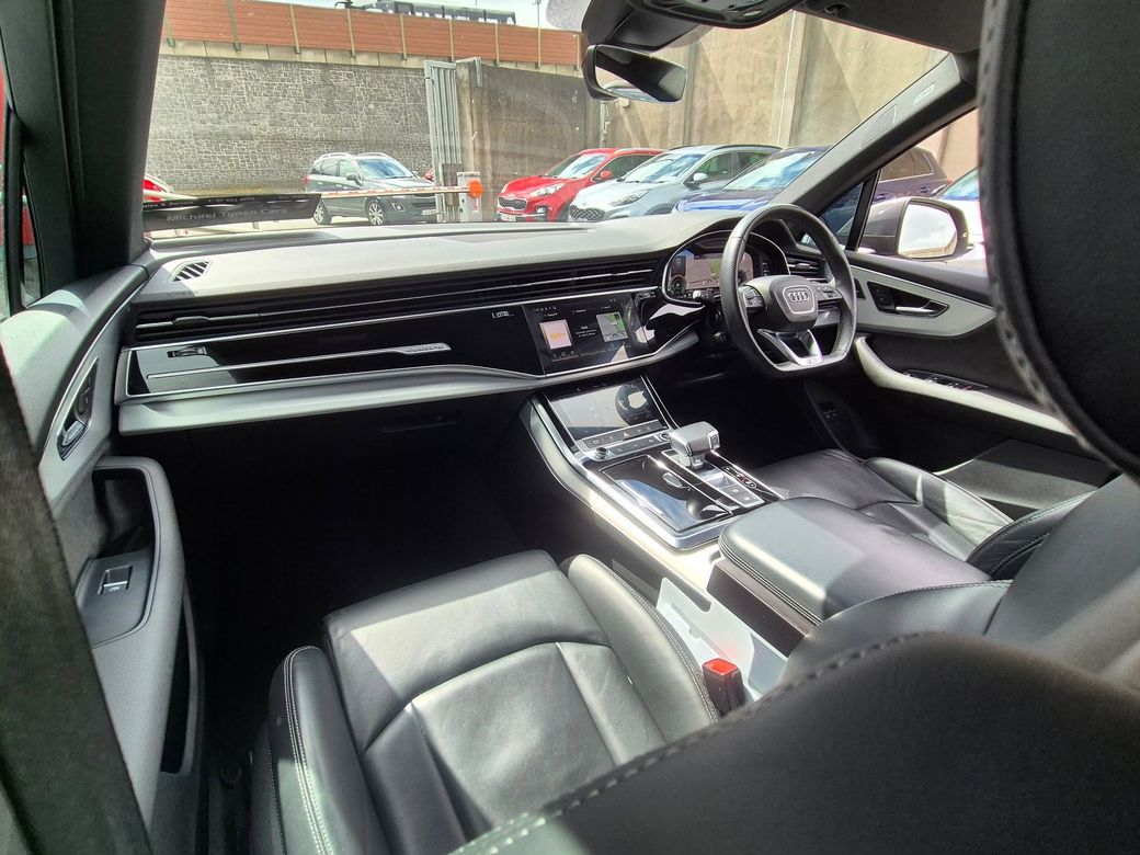 2021 Audi Q7