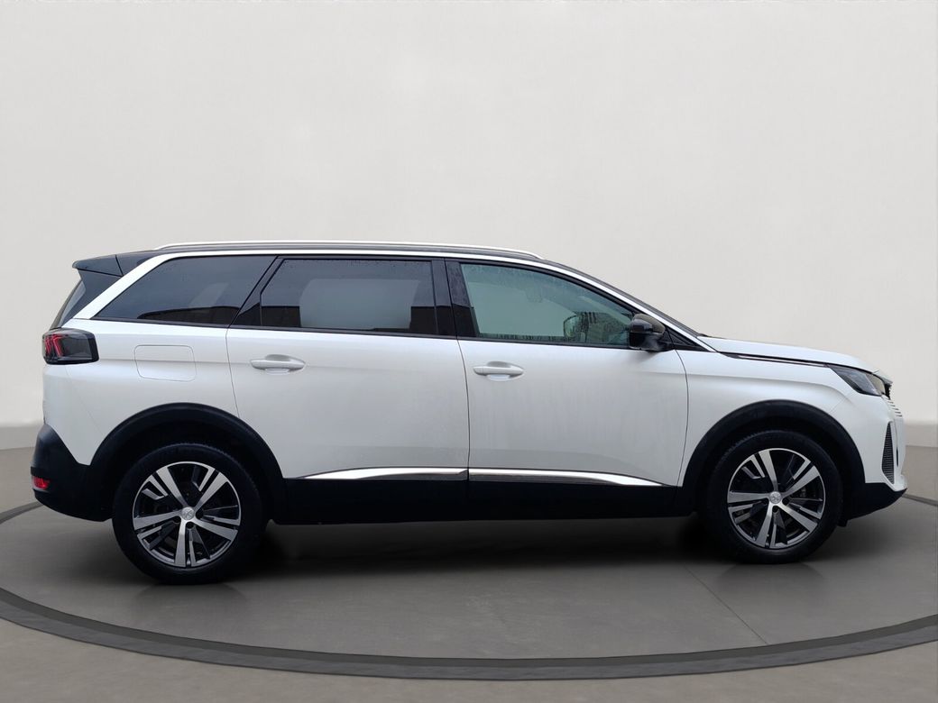 2025 Peugeot 5008