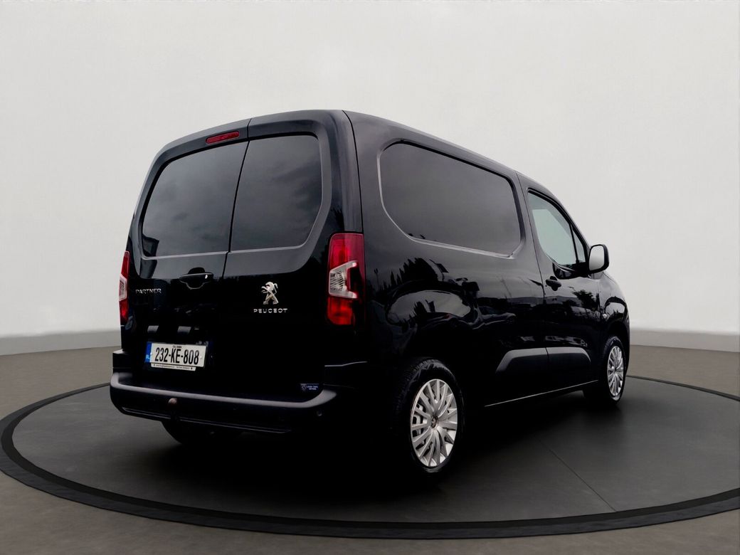 2023 Peugeot Partner