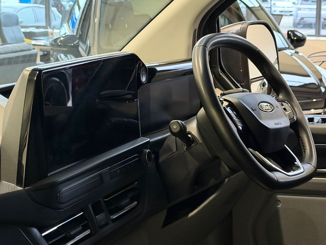 2024 Ford Transit Custom