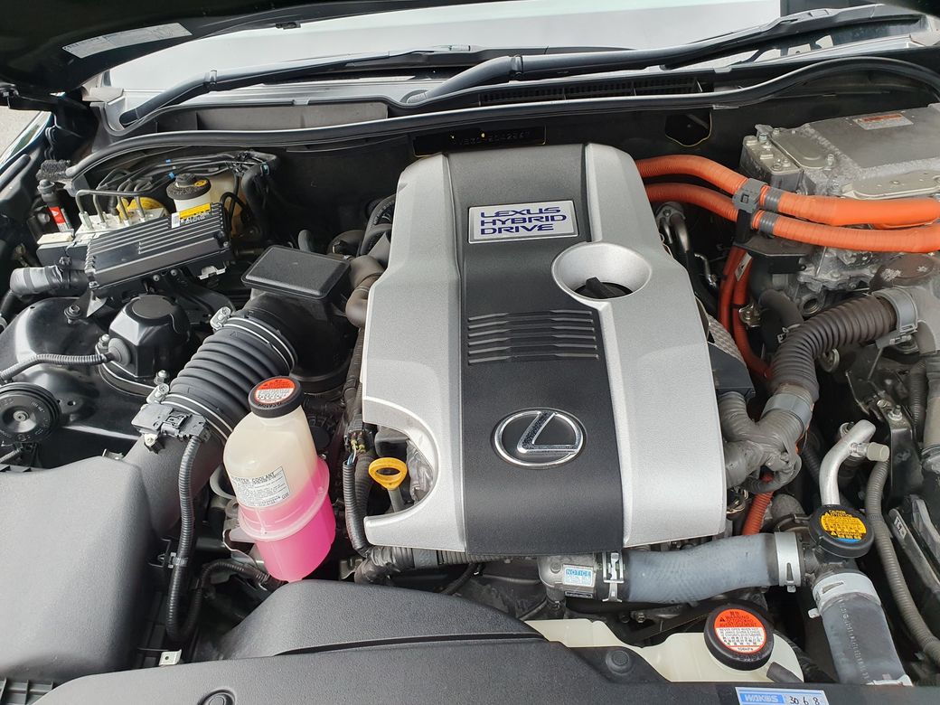 2015 Lexus IS 300h