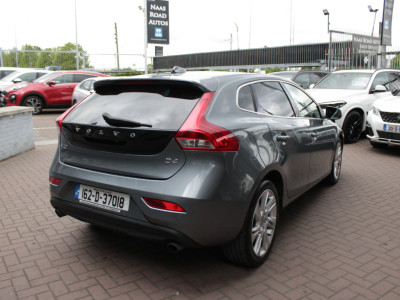 2016 Volvo V40