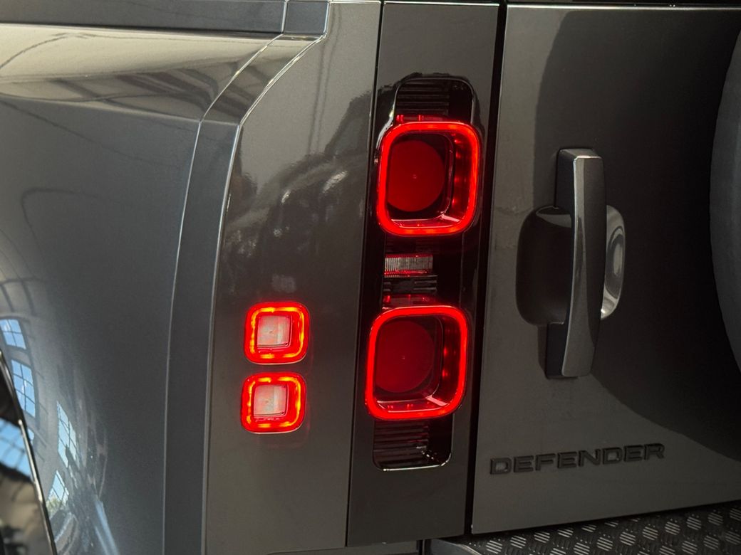 2022 Land Rover Defender