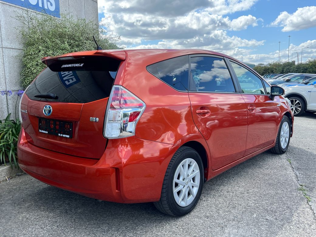 2016 Toyota Prius Alpha