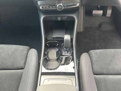 2026 Volvo EX40