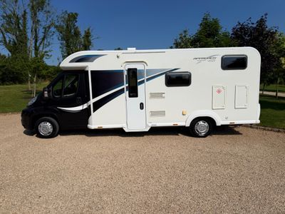 2014 BAILEY APPROACH  AUTOGRAPH 750 LOW PROFILE R.H.D 
