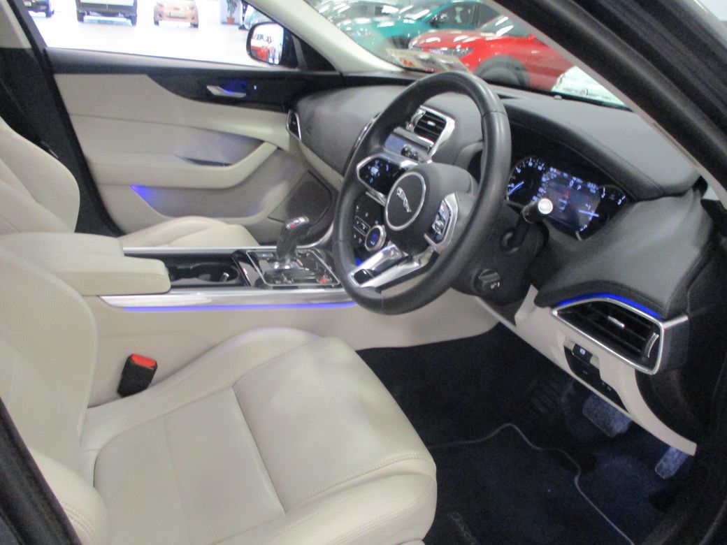 2024 Jaguar XE