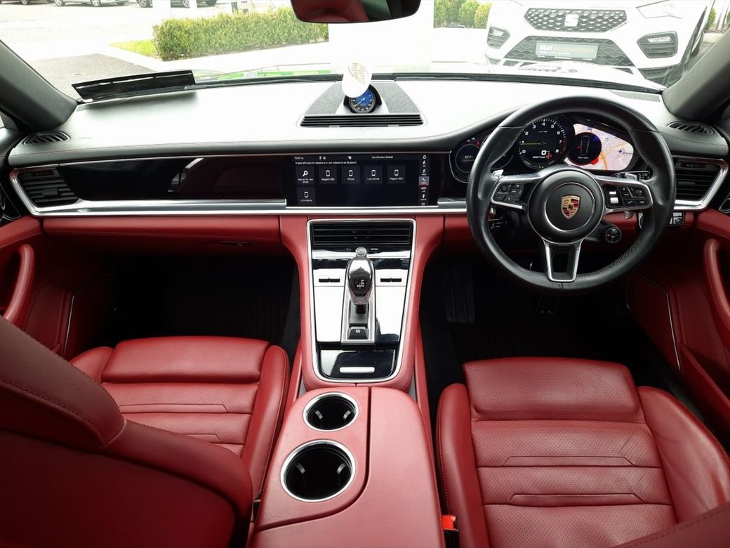 2020 Porsche Panamera