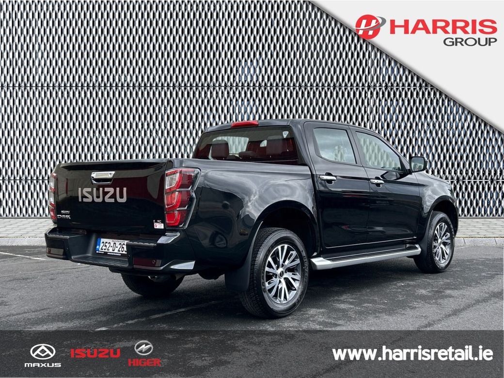2025 Black Isuzu D-MAX