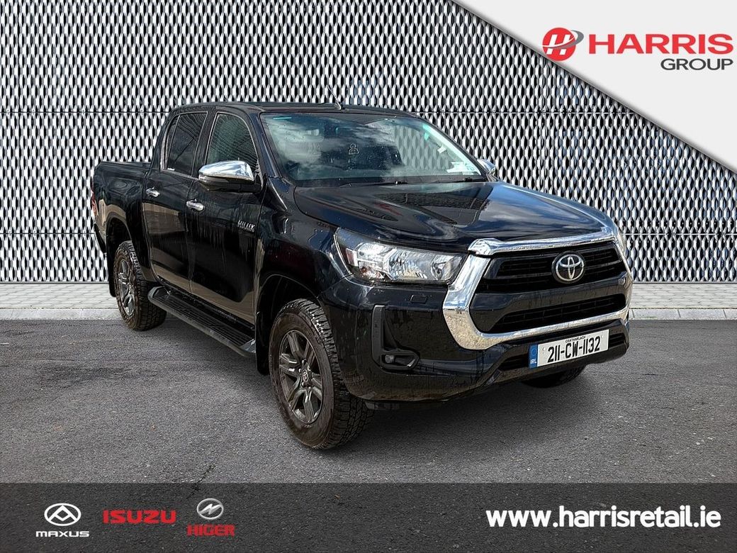 2021 Black Toyota Hilux