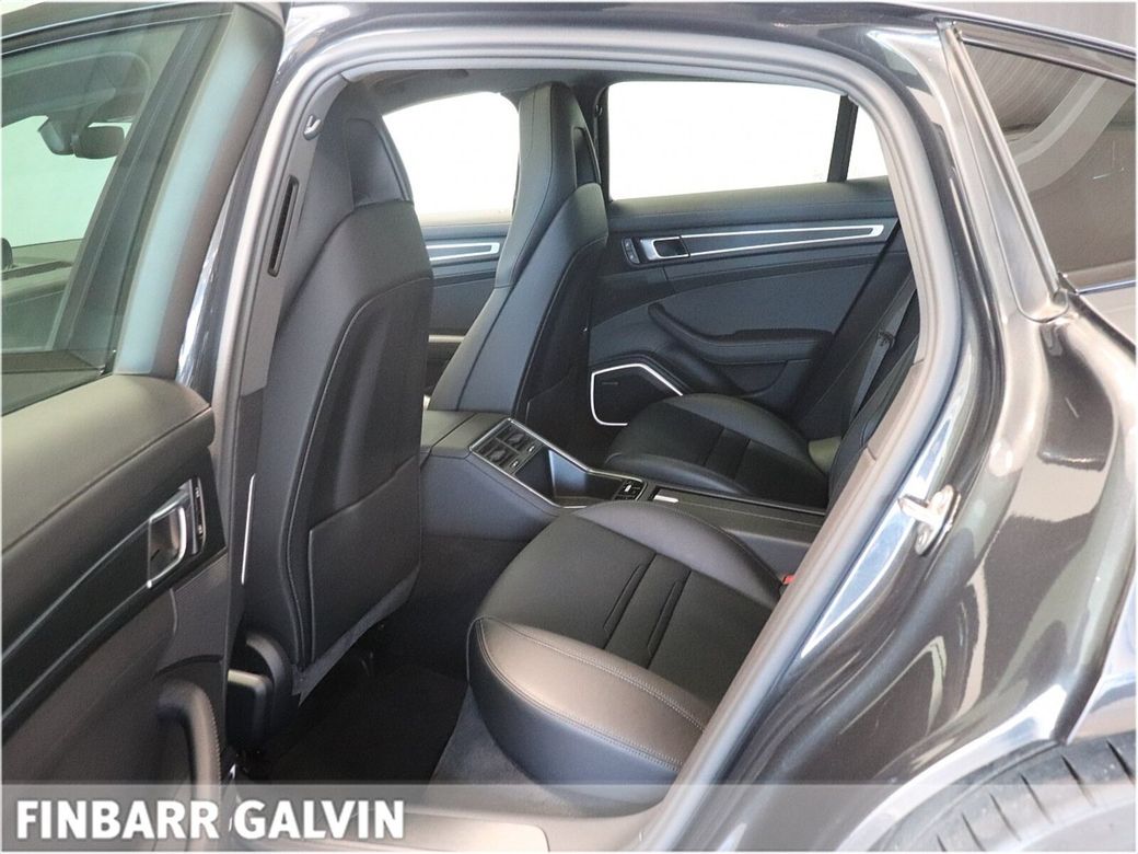 2023 Porsche Panamera