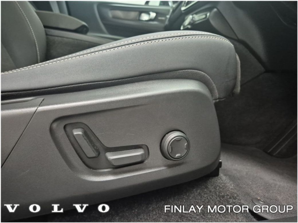 2023 Volvo XC40