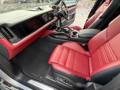 2024 Porsche Cayenne