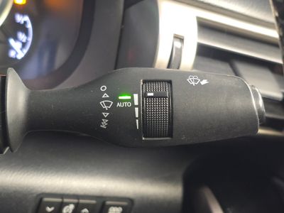 2014 Lexus IS 300h