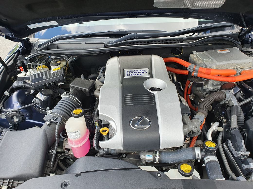 2014 Lexus IS 300h