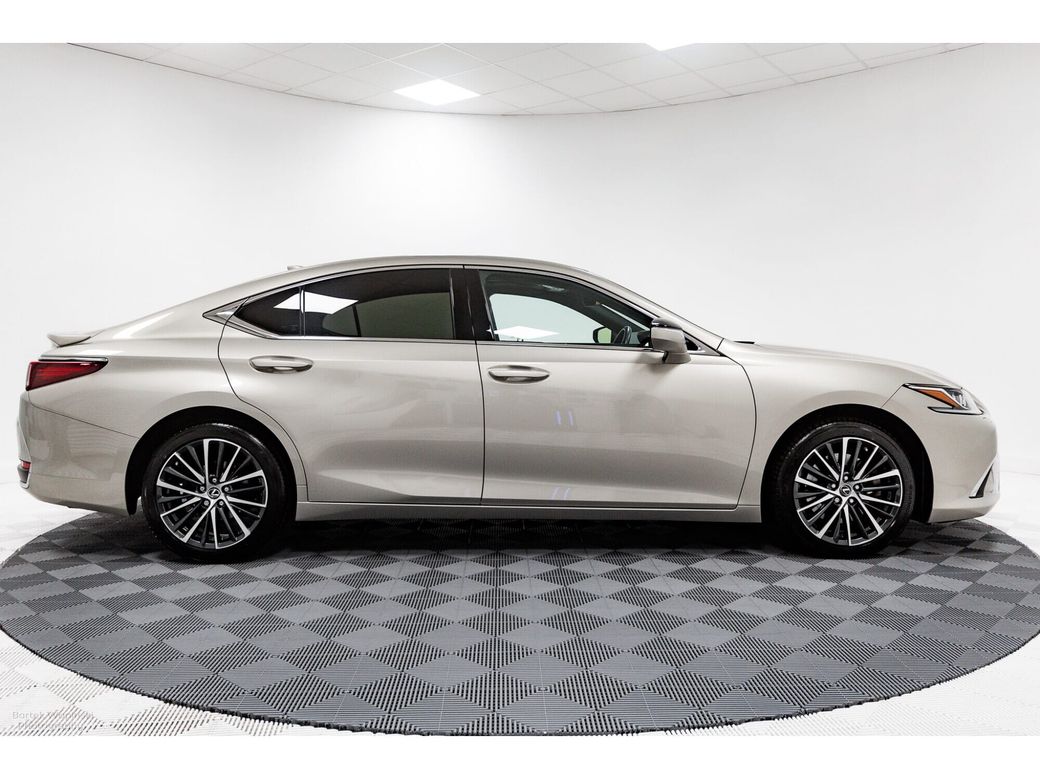 2023 Lexus ES 300h