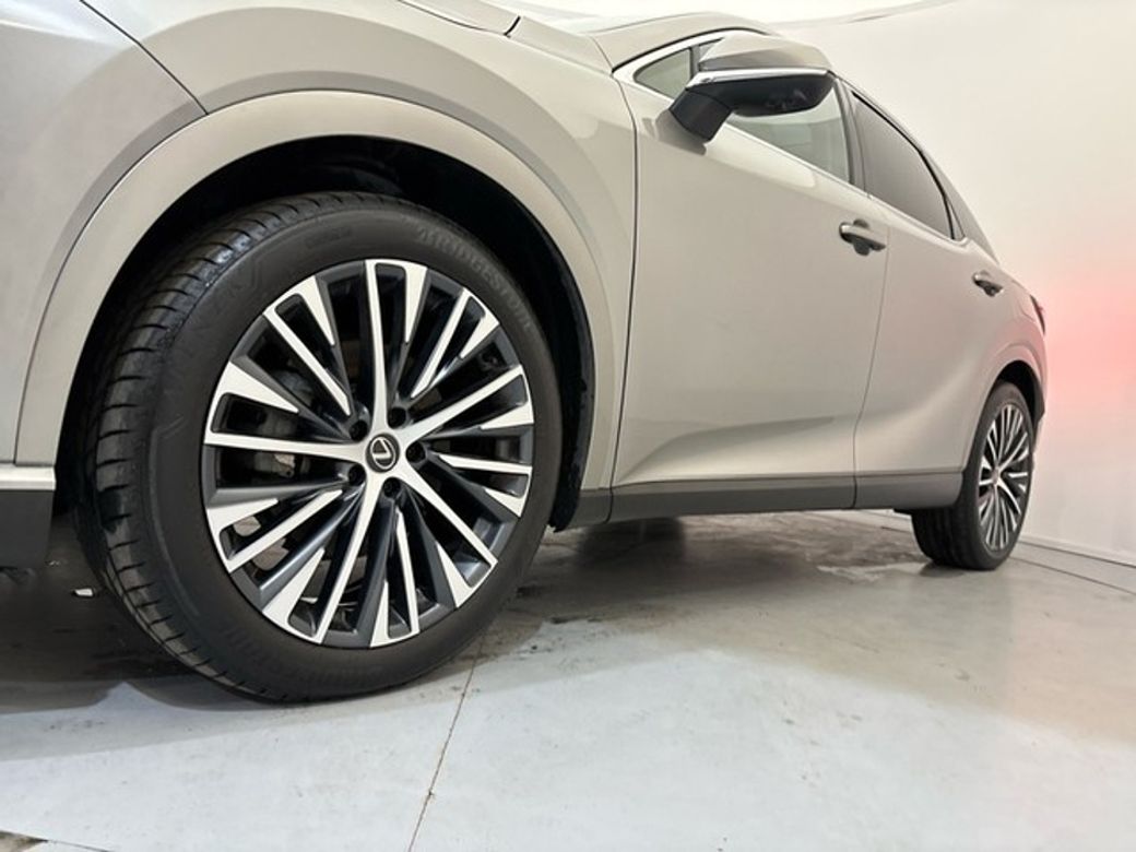 2023 Lexus RX450h+