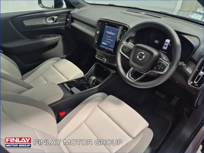 2025 Volvo EX40