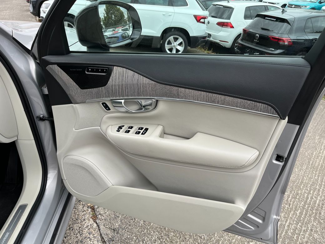 2022 Volvo XC90