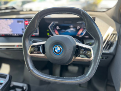 2023 BMW iX