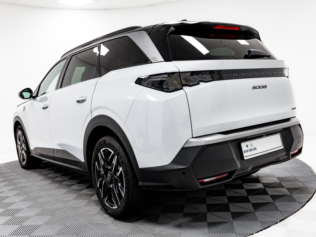 2025 Peugeot 5008