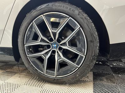 2025 BMW i5