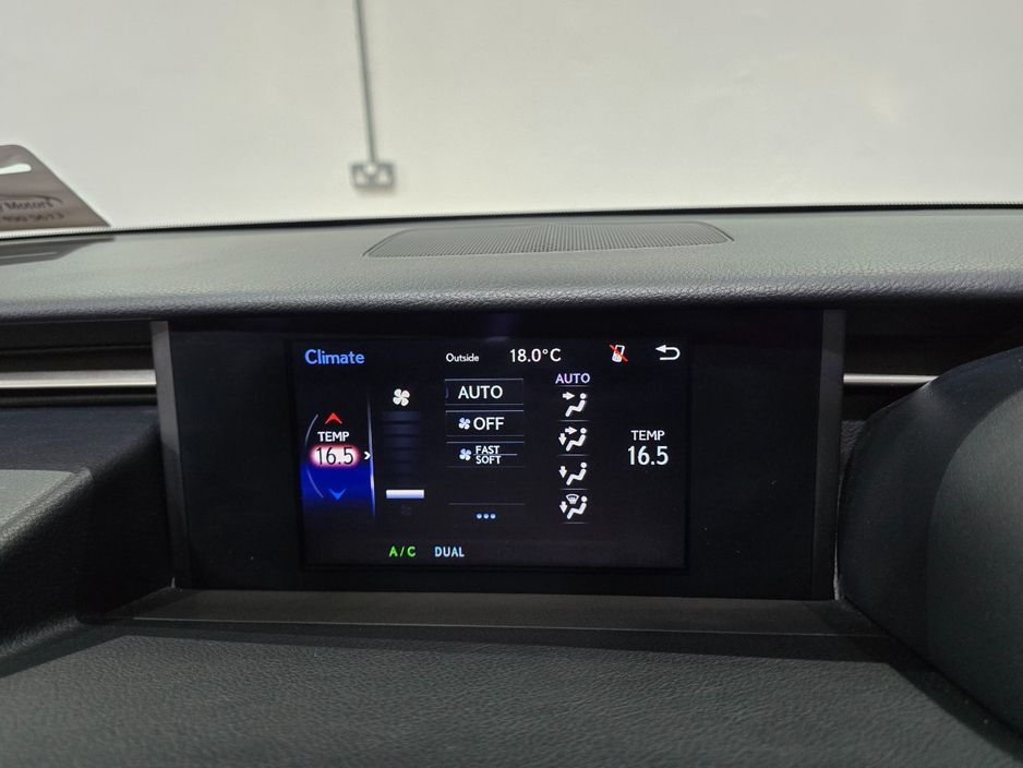 2016 Lexus IS 300h