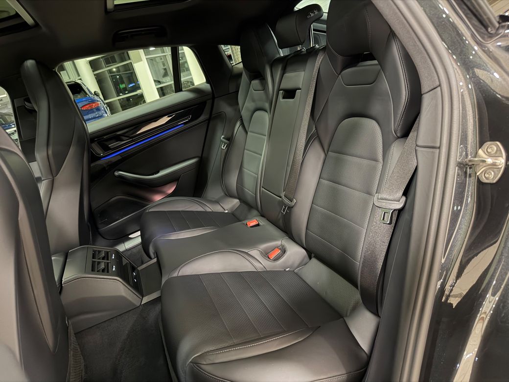 2025 Porsche Panamera