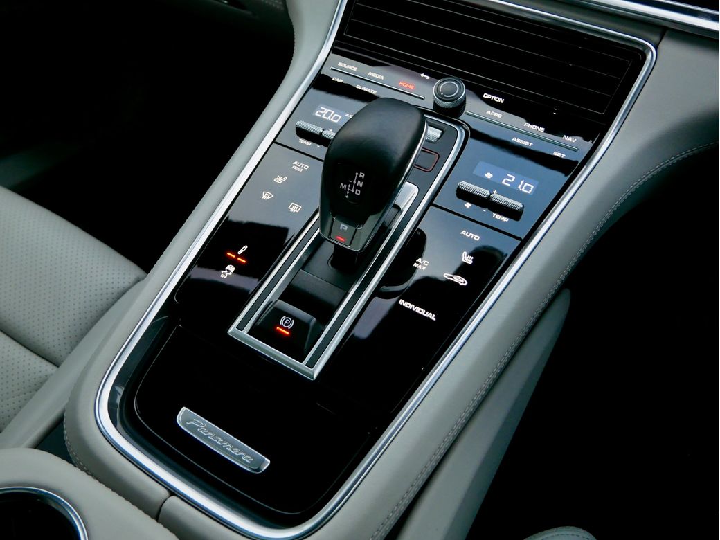 2023 Porsche Panamera