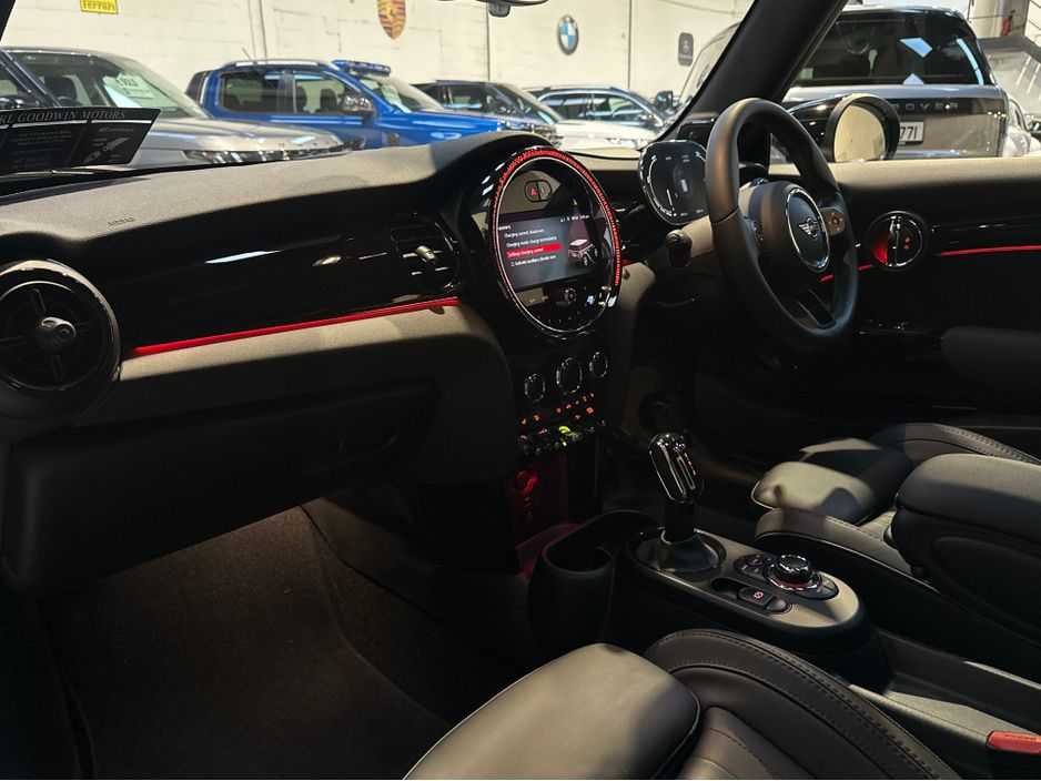 2024 Mini Hatch