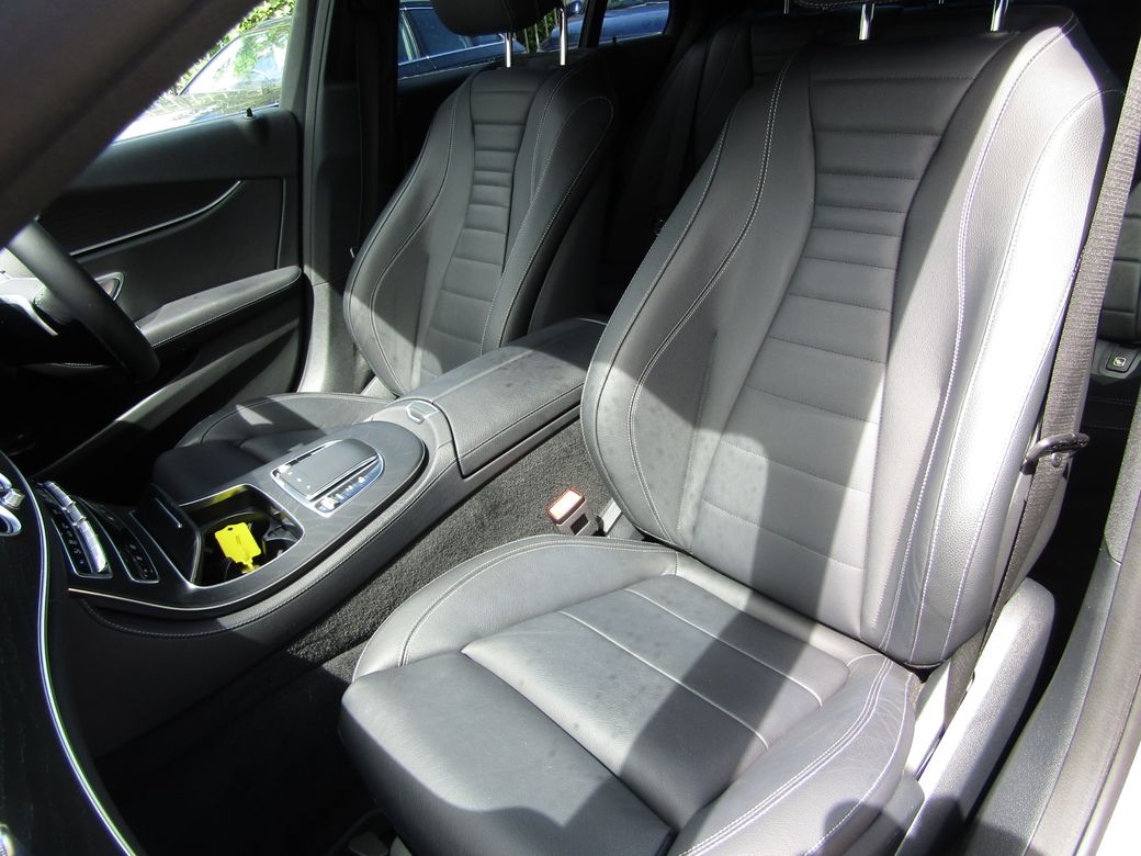 2022 Mercedes-Benz E 300