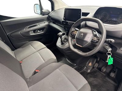 2024 Peugeot Partner
