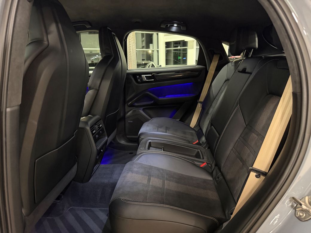 2023 Porsche Cayenne