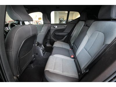 2022 Volvo XC40