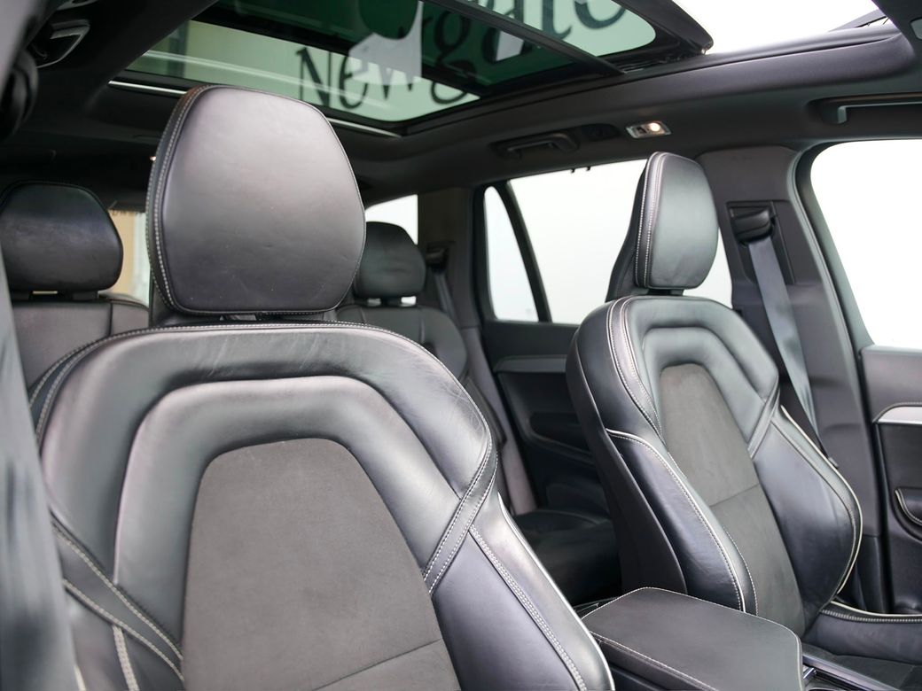 2022 Volvo XC90