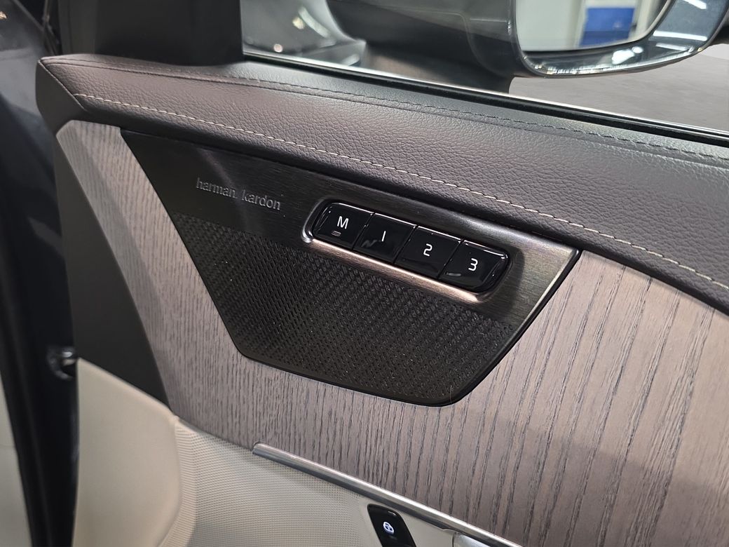 2020 Volvo XC90