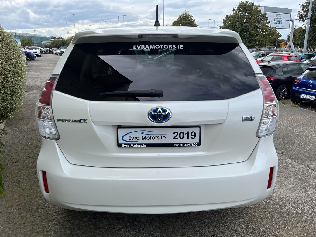 2019 Toyota Prius Alpha